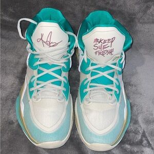 Nike Kyrie 8 Infinity “Keep Sue Fresh” Size 13